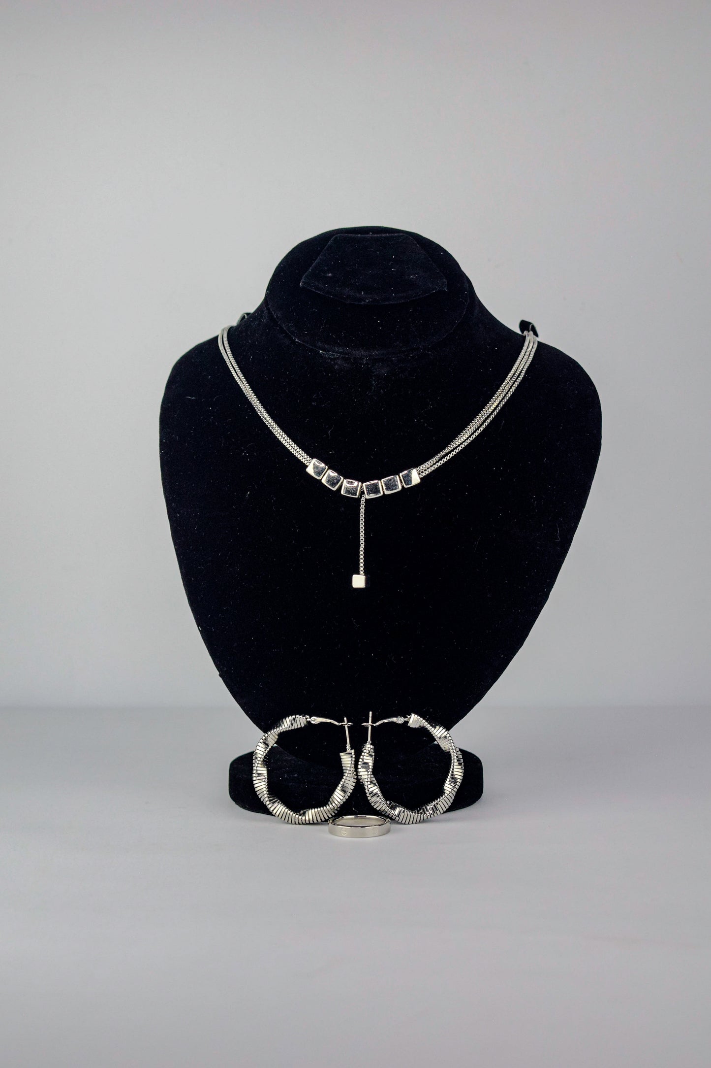 Timeless Elegance – 4 Signature Jewelry Sets