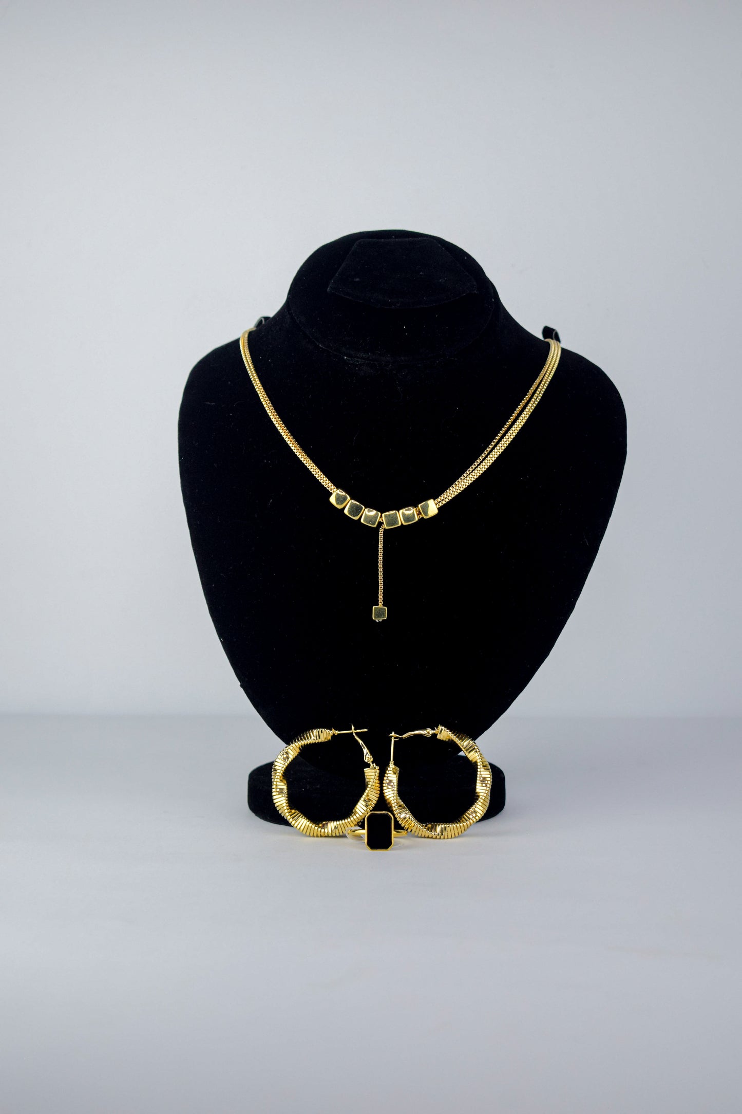 Premium Gold Jewelry Set – Comes in Gold & Silver